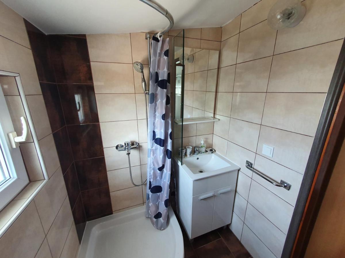 Apartmani Deak Vir Exteriér fotografie