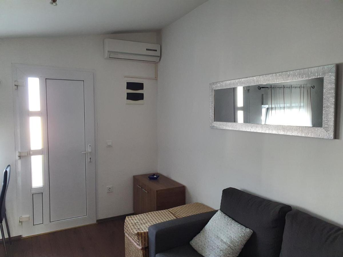 Apartmani Deak Vir Exteriér fotografie