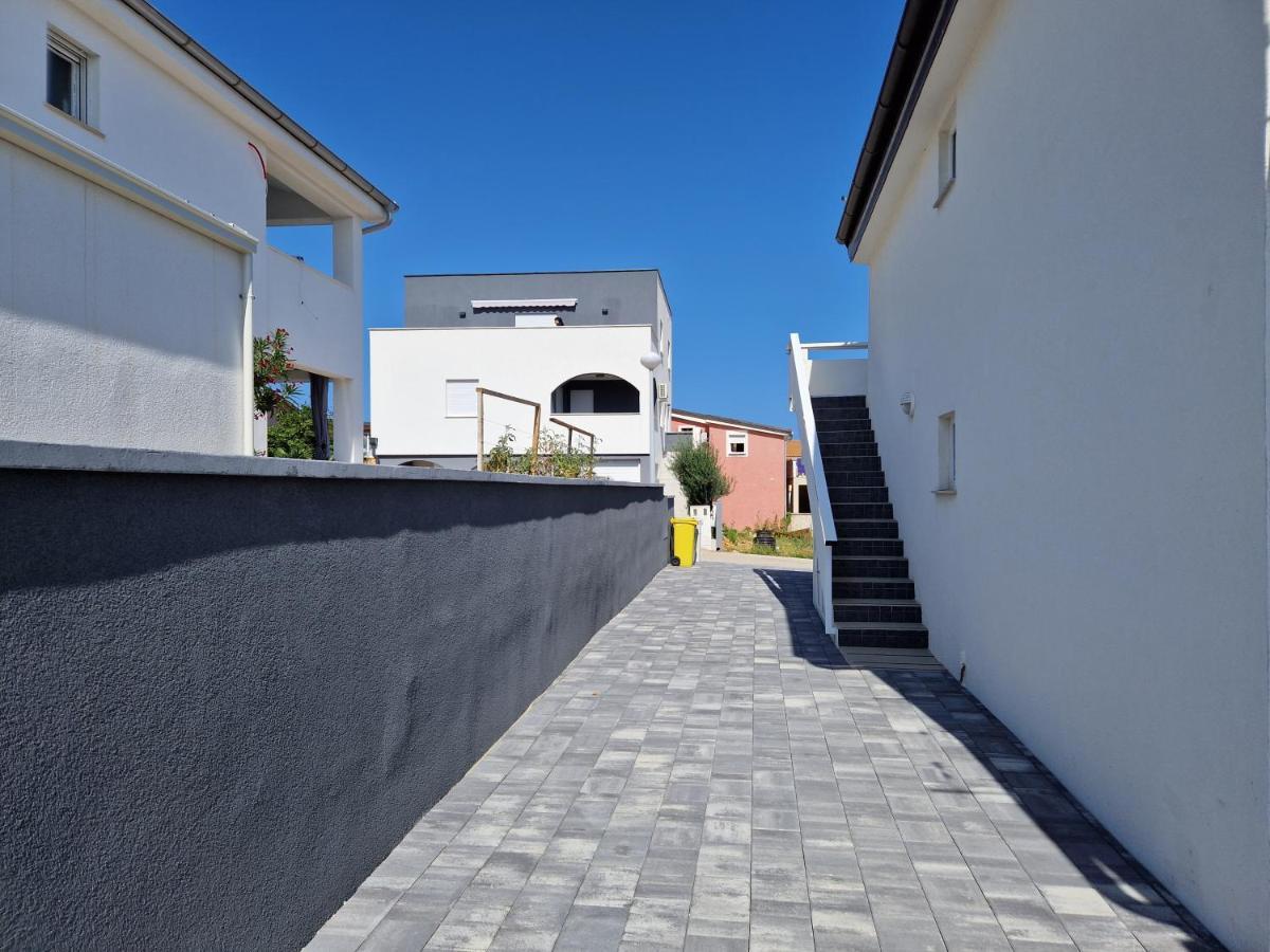 Apartmani Deak Vir Exteriér fotografie