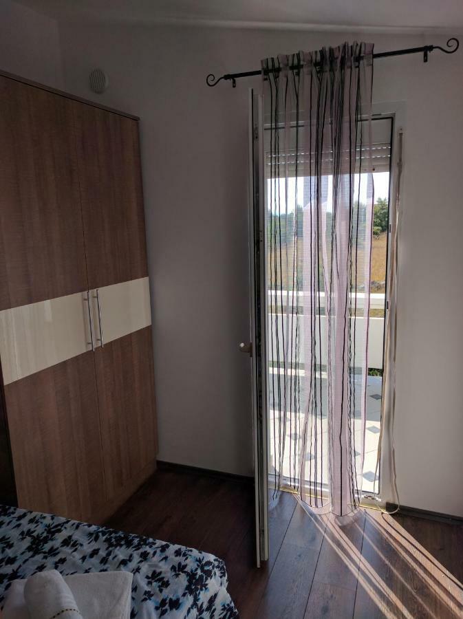 Apartmani Deak Vir Exteriér fotografie